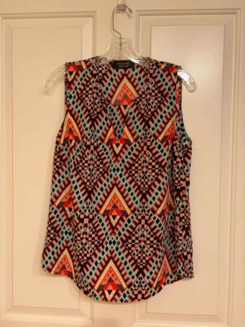 Reneec Geometric Print Sleeveless Top